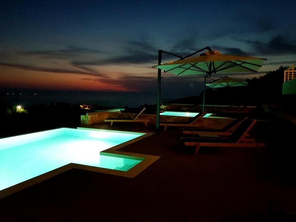 K Villas Plataria Luaran gambar