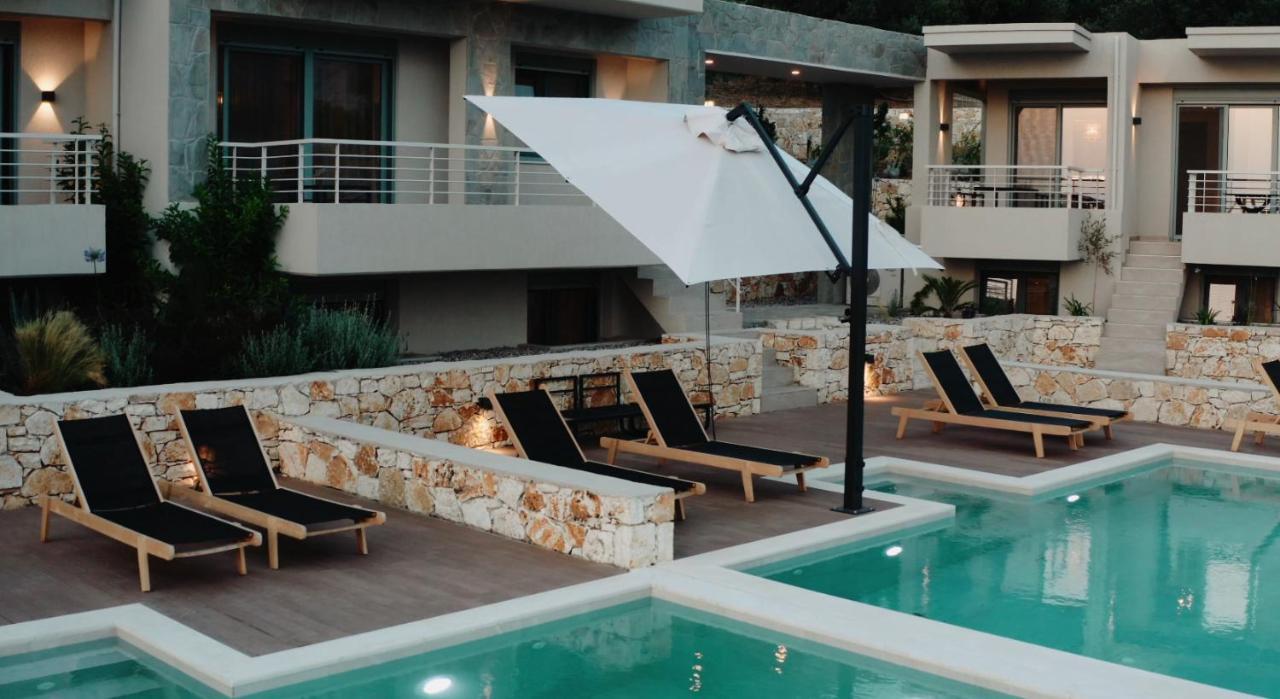 K Villas Plataria Luaran gambar