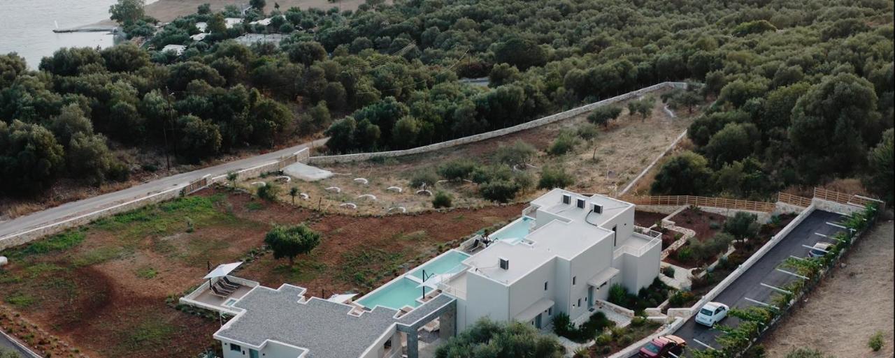 K Villas Plataria Luaran gambar