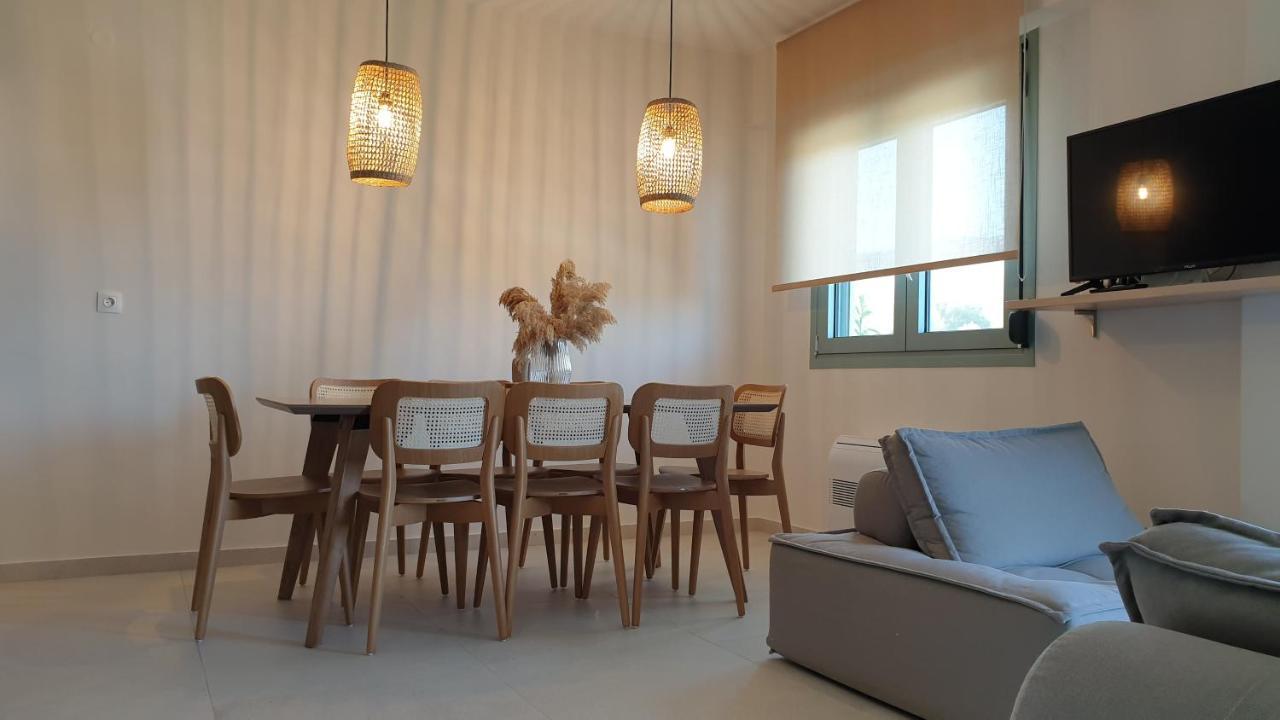 K Villas Plataria Luaran gambar