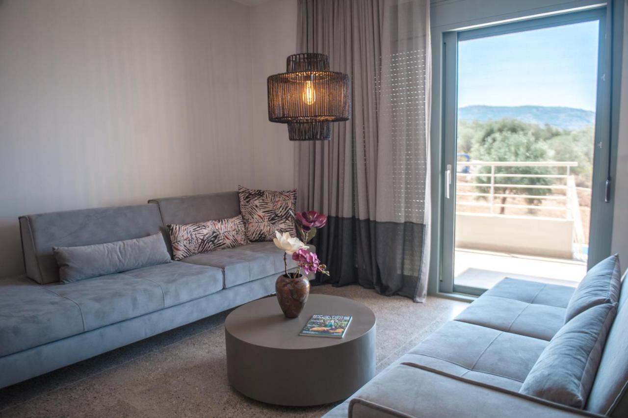 K Villas Plataria Luaran gambar